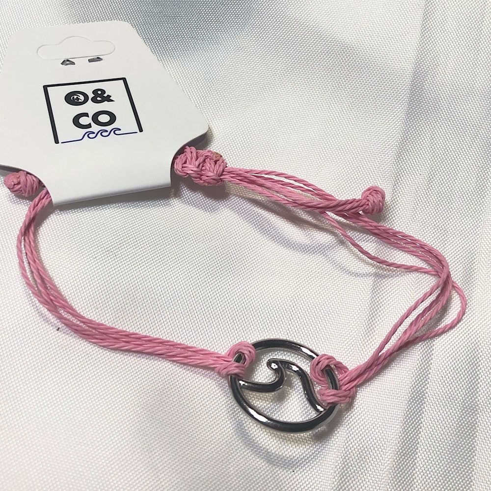 🆕 O & Co wave pink and silver adjustable bracelet